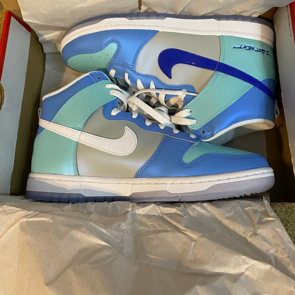 Nike Dunks - Picture 8 of 9